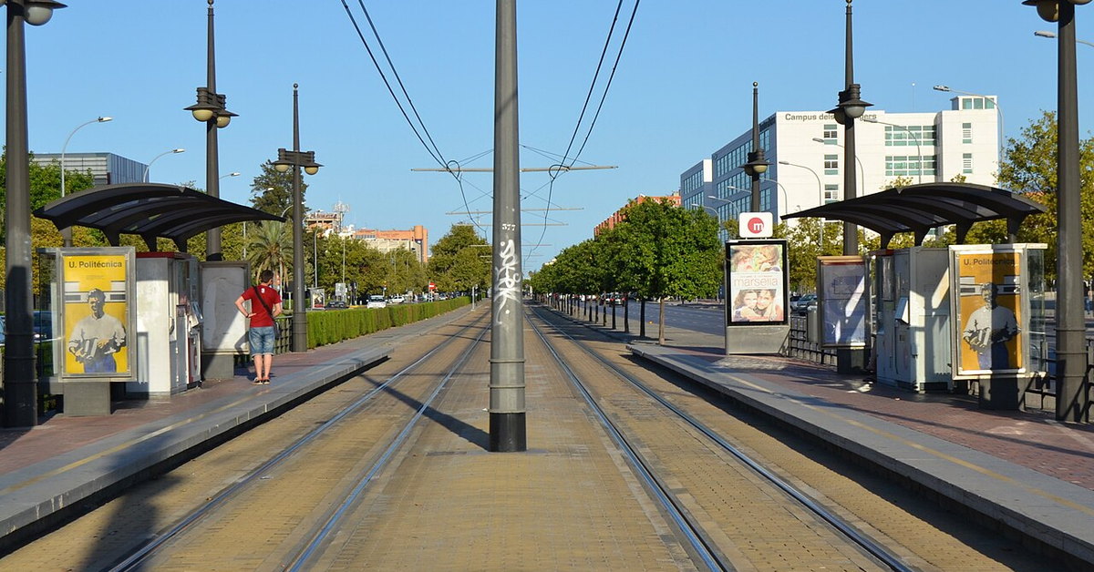 Marquesinas de la parada de tranvía de Universitat Politècnica